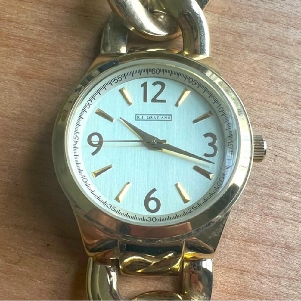 RJ Graziano ladies Chunky gold tone bracelet fashion watch NEW BATTERY